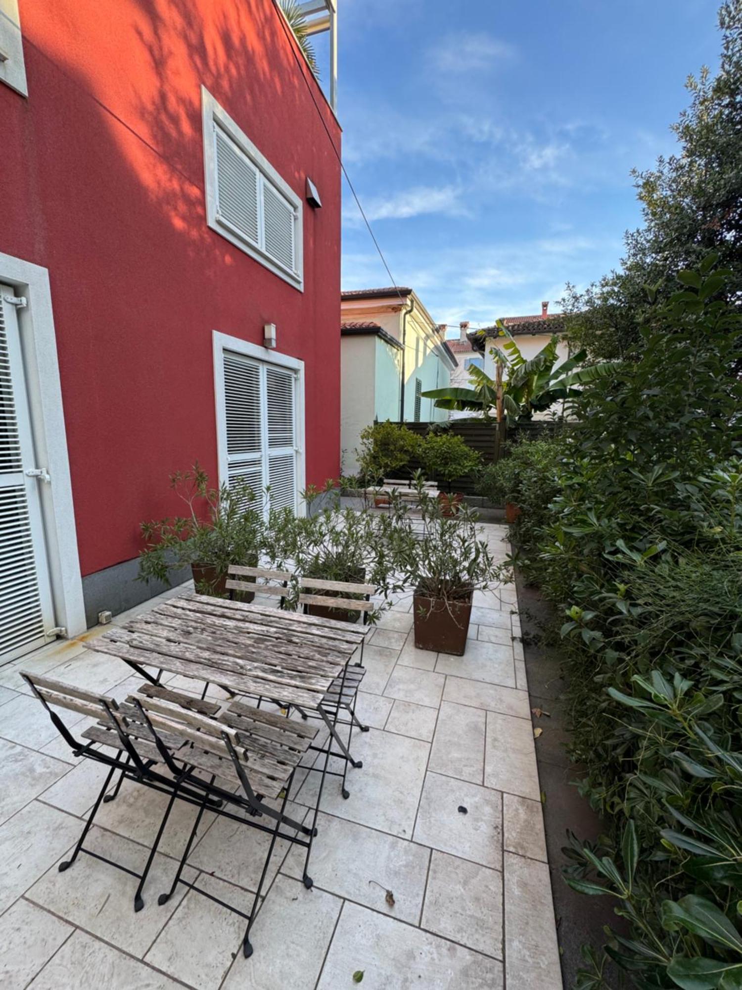 Anabella Apartment Изола Екстериор снимка