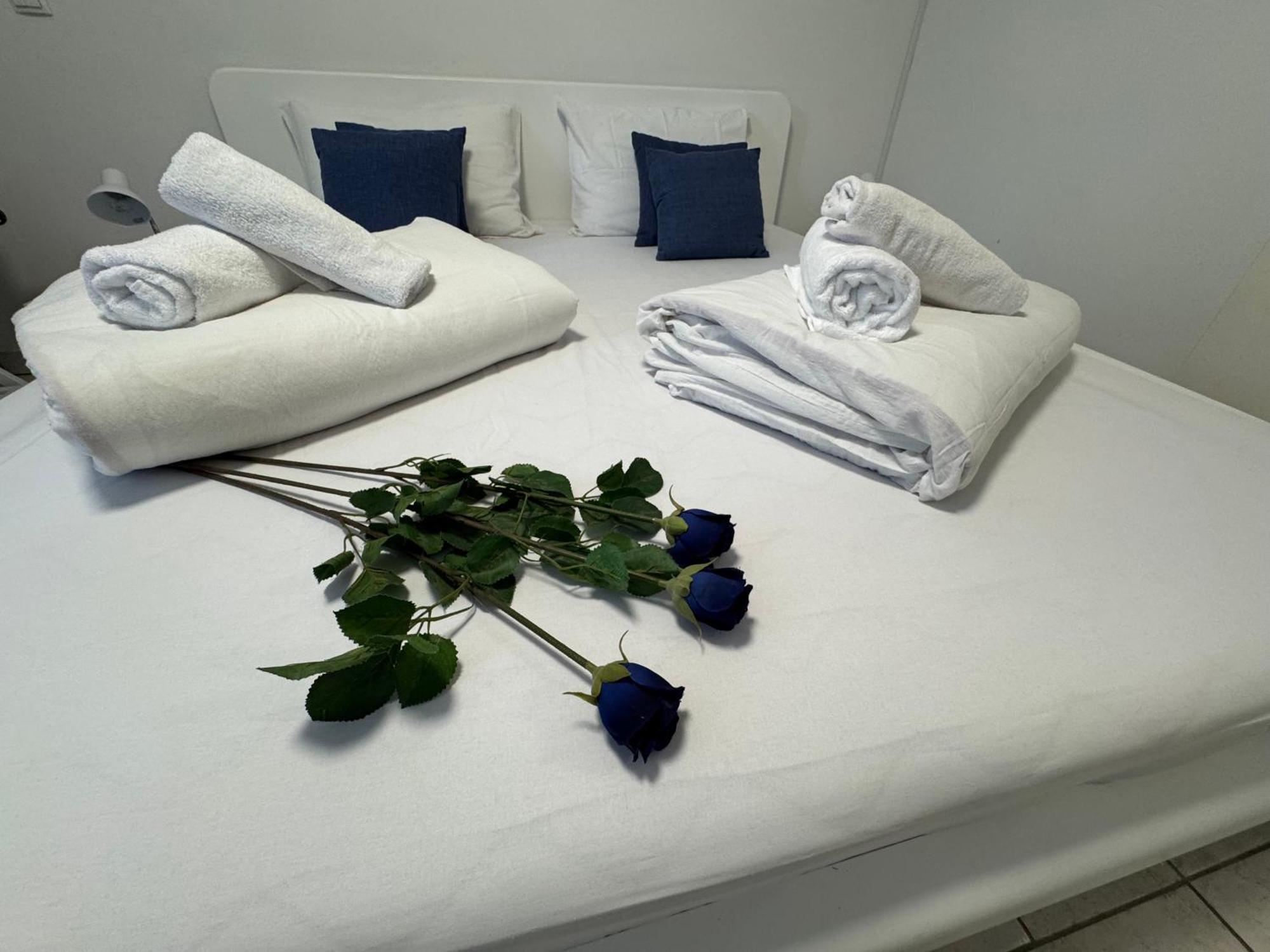 Anabella Apartment Изола Екстериор снимка